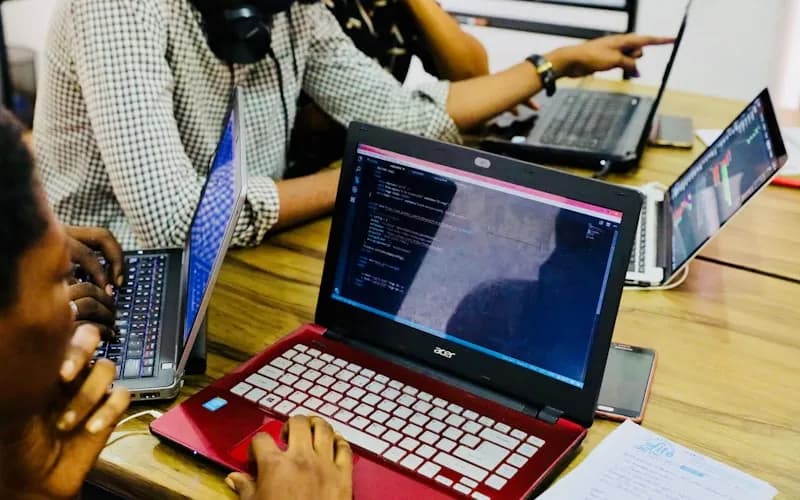 Illustration réunions efficaces méthode 45 minutes